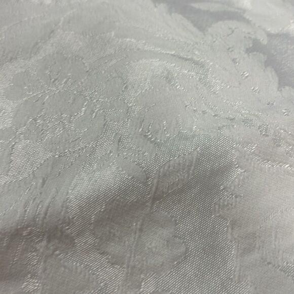 Elegant White Damask Fabric Avon - Picture 3 of 3